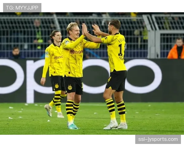 实时:多特蒙德半场0-2落后莱比锡,泰尔齐奇中场紧急变阵4231